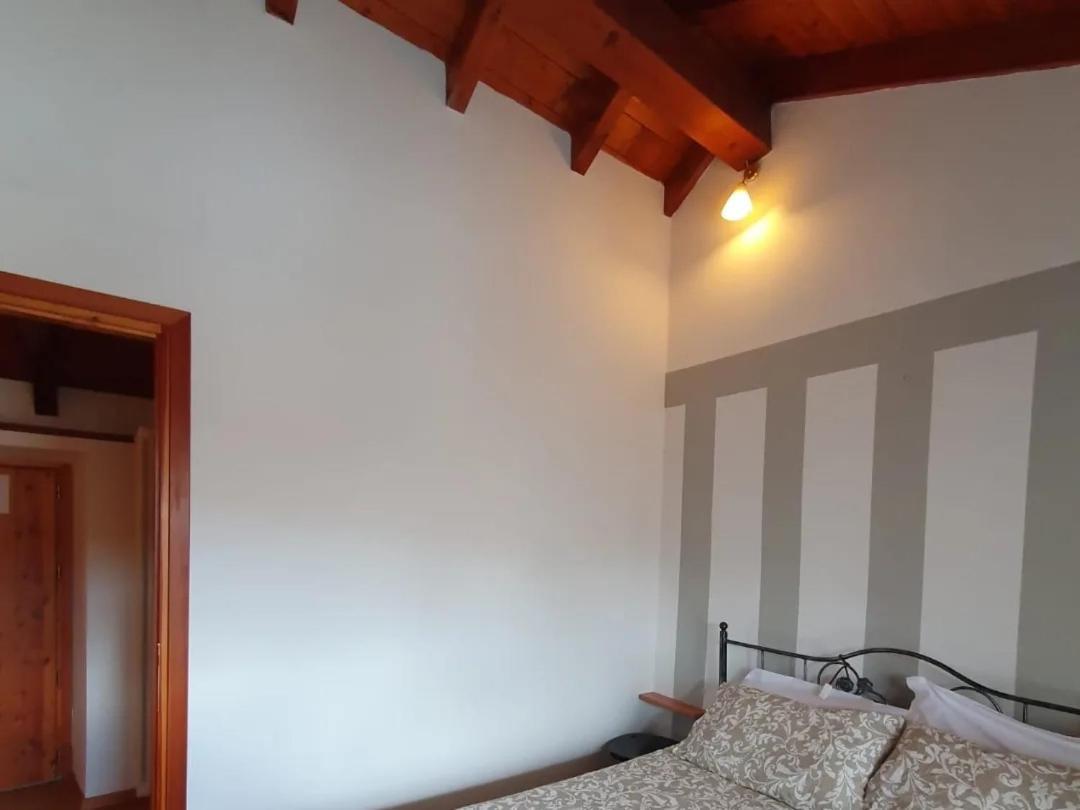 Appartamenti Vacanze E Camere Roccetta Fiorita Pettenasco Bagian luar foto