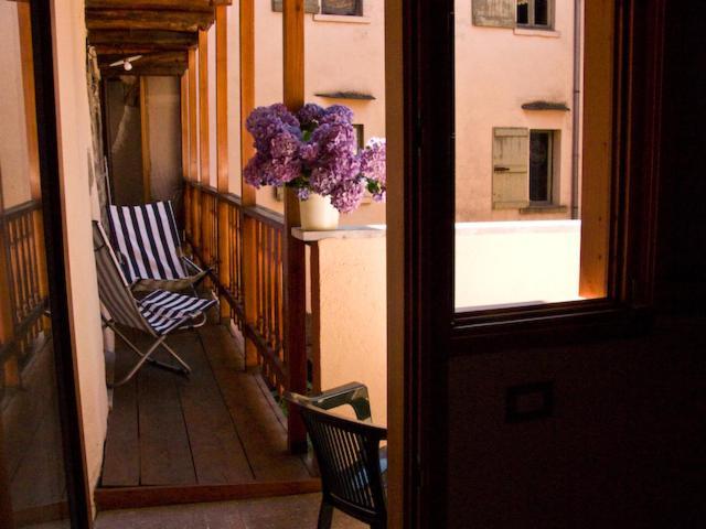 Appartamenti Vacanze E Camere Roccetta Fiorita Pettenasco Bagian luar foto