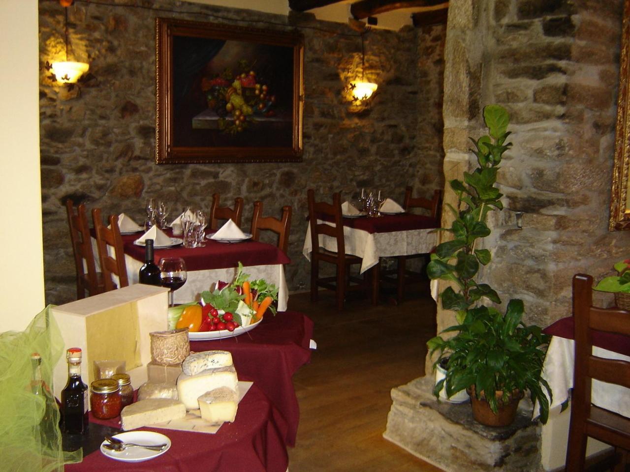 Appartamenti Vacanze E Camere Roccetta Fiorita Pettenasco Bagian luar foto